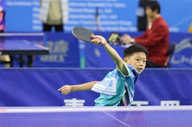 棒球博弈论分析投手在领先三球时投出红中速球的心理陷阱